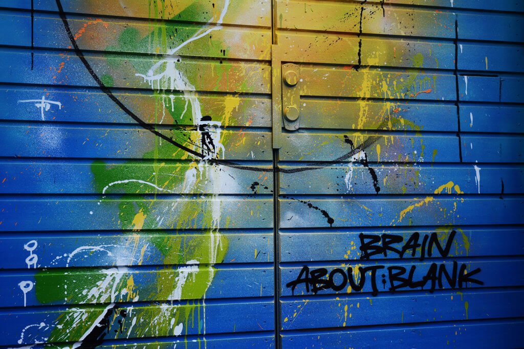 Graffiti och tag: Brain About:Blank